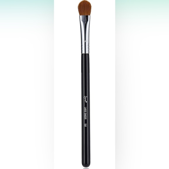 SIGMA BEAUTY LARGE SHADER BRUSH E60 - Picture 4 of 9